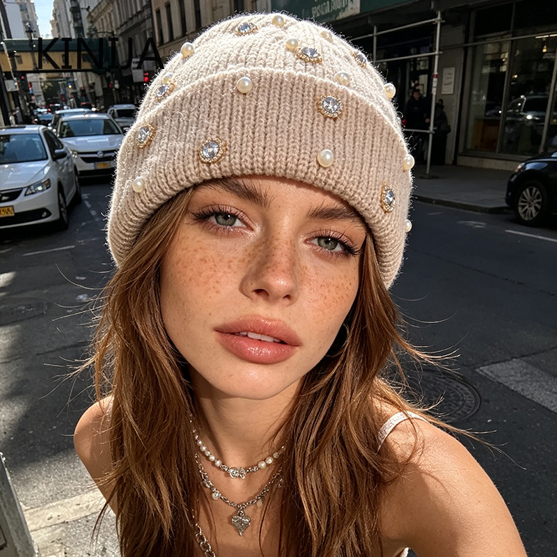 Zimowa czapka beanie z perłami – Beanie Cuffed Knit recenzja i cena